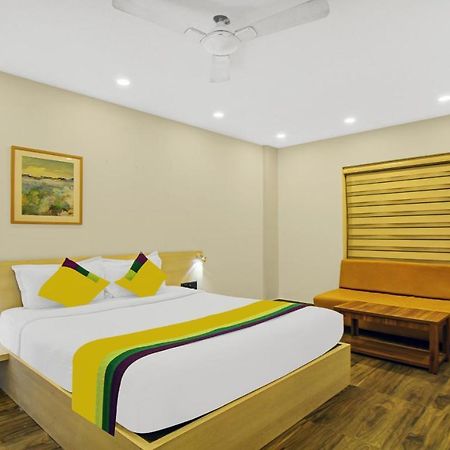Itsy Hotels Transit Express Kalkuta Zewnętrze zdjęcie