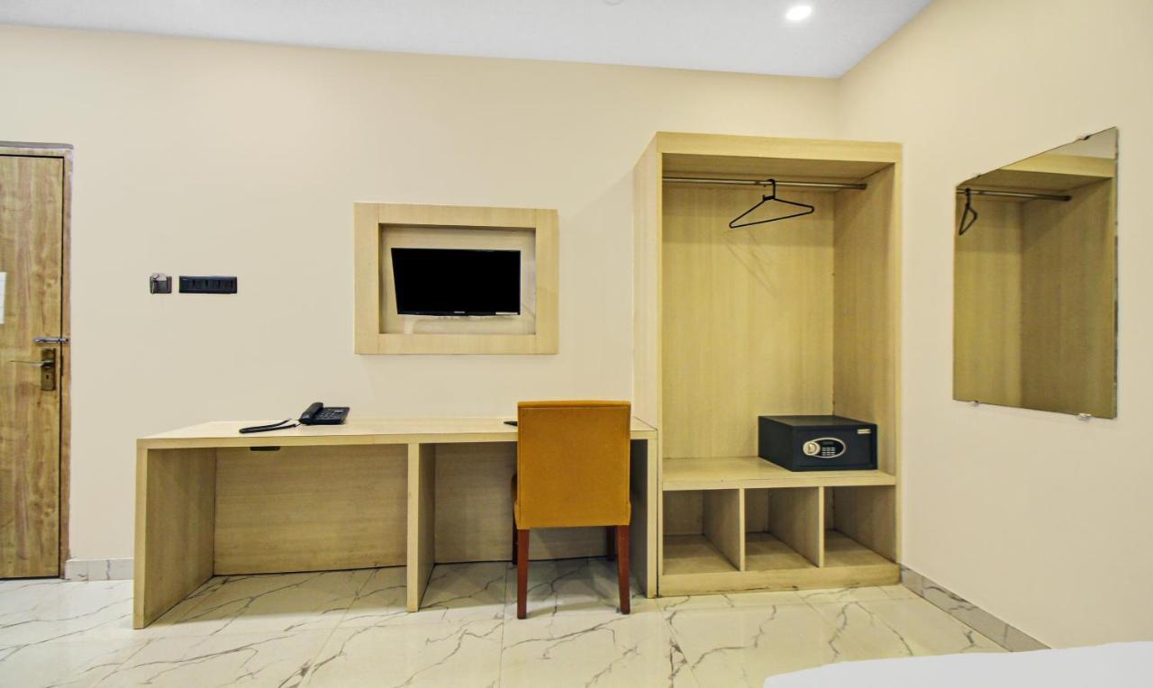 Itsy Hotels Transit Express Kalkuta Zewnętrze zdjęcie
